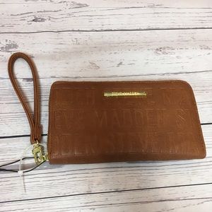 NEW Steve Madden zip around wallet wristlet logo